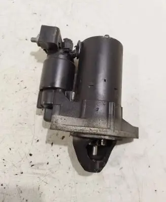 Toyota Yaris Starter motor 025286