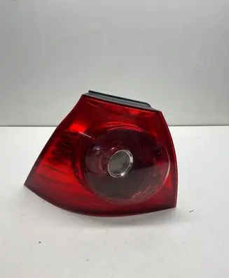 Volkswagen Golf V Rear/tail lights 1K6945095N 028490104B 01086487