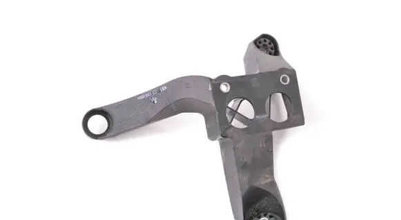 Mini One - Cooper F56 F55 ABS pump bracket 6851604