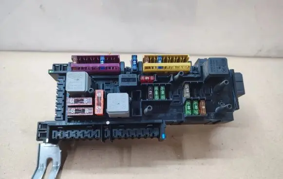 Mercedes-Benz E W212 Fuse module