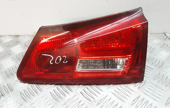 Lexus IS 220D-250-350 Tailgate rear/tail lights