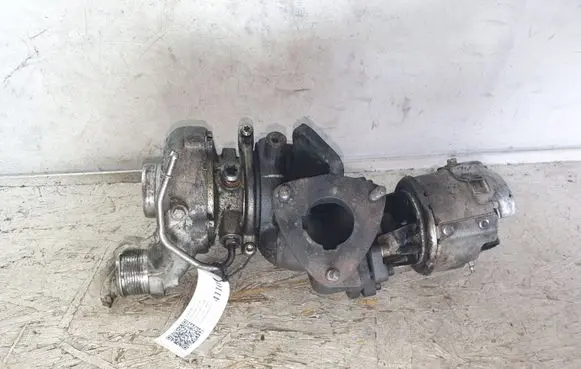 Land Rover Discovery 4 - LR4 Turbo AH2Q6K682AD