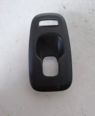 Volvo XC70 Front door window switch trim 09193384