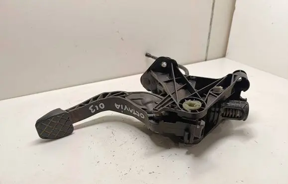 Skoda Octavia Mk3 (5E) Clutch pedal 5Q1721059CM