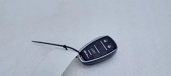 Alfa Romeo Giulia Ignition key/card 