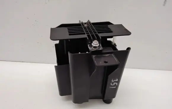 Battery box tray
