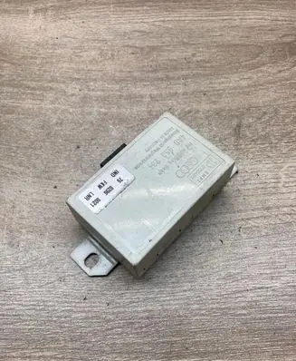 Audi A6 S6 C4 4A Alarm relay 4A0953234