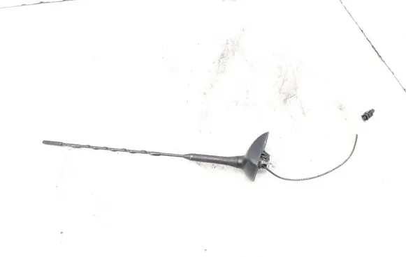 Opel Astra J Radio antenna 13331944 140640