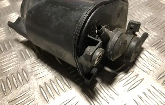 Audi A3 S3 8L Active carbon filter fuel vapour canister 1J0201801C WW013