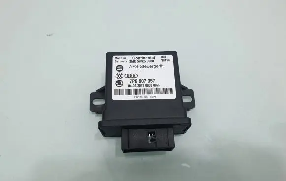 Volkswagen Touareg II Light module LCM 7P6907357