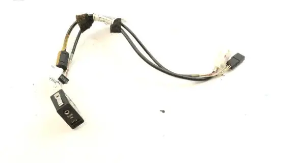 BMW 3 E92 E93 USB socket connector 9243123 9187009