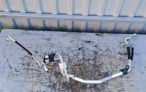 Citroen C5 Aircross Air conditioning (A/C) pipe/hose 9839376380