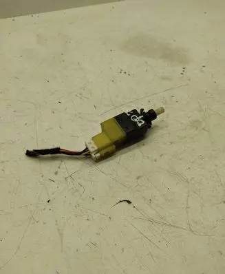 Mercedes-Benz B W245 Brake pedal sensor switch A0015454409
