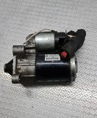 Dacia Sandero Starter motor 8200815083 B012 M000T46371ZT