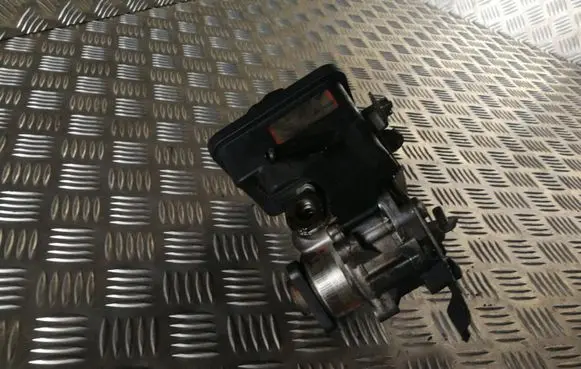 BMW 3 E46 Power steering pump 6756575 7692974519