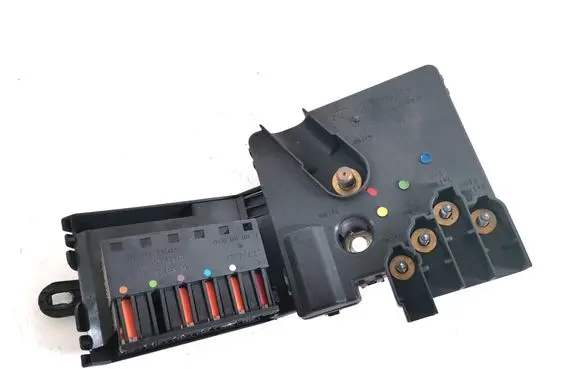 Mercedes-Benz E W211 Fuse module A2115461141