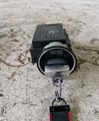 Volkswagen PASSAT B6 Ignition lock 3c0905843