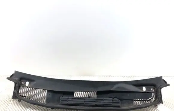 Mercedes-Benz A W169 Wiper trim A1698300013