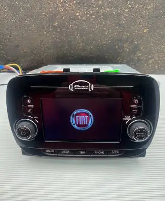 Fiat 500 Abarth Radio/CD/DVD/GPS head unit 07356248570