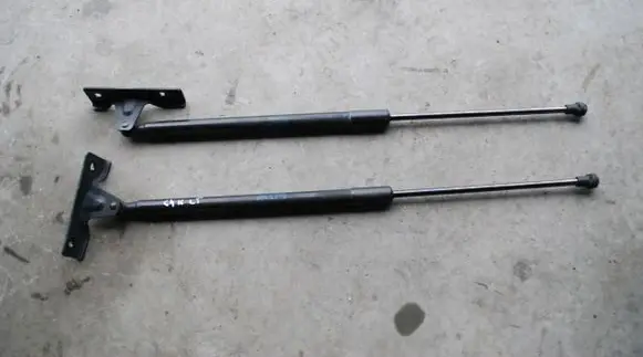 Citroen C4 Cactus Tailgate/trunk strut/damper 9813913880