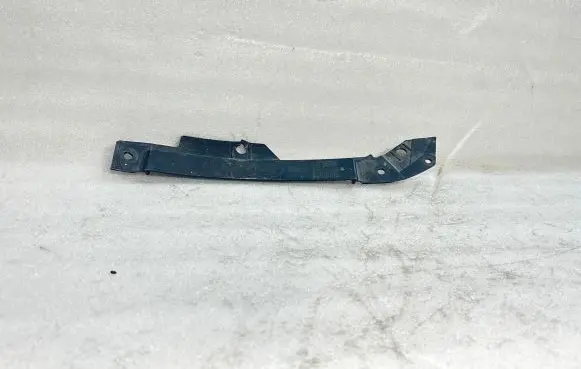 Audi A4 S4 B9 Front splash guards bracket 8W0121763