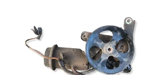 Toyota Yaris Power steering pump 