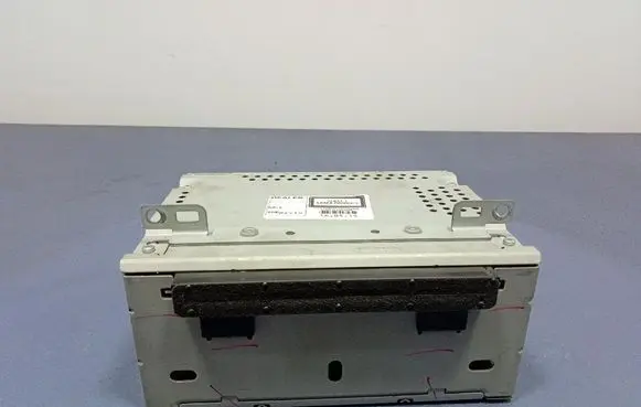 Ford Focus Radio/CD/DVD/GPS head unit BM5T18C815DN