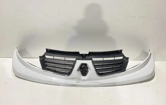 Renault Trafic II (X83) Front bumper upper radiator grill 623100247R