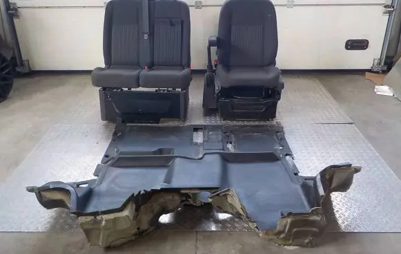 Seat set