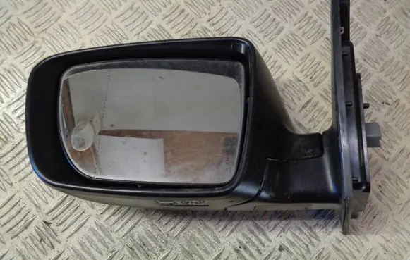 KIA Venga Front door electric wing mirror 
