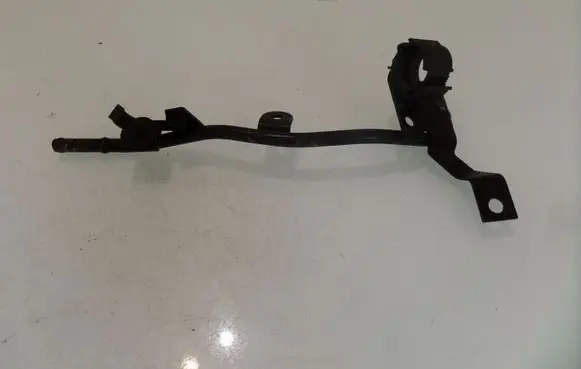Volkswagen Golf V Engine coolant pipe/hose 1K0121070E