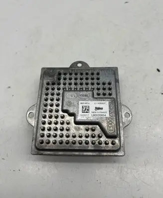 Jeep Cherokee Headlight ballast module Xenon L1H05S07 L90035854