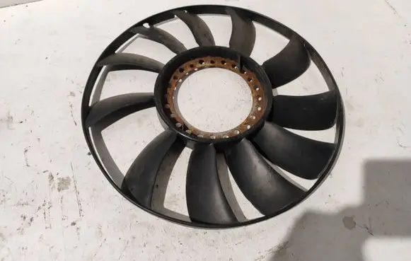 Audi A4 S4 B5 8D Fan impeller 058121301B