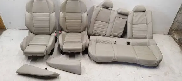 Seat set
