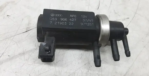 Audi A8 S8 D2 4D Turbo solenoid valve 059906627