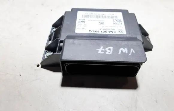 Volkswagen PASSAT B7 Hand brake control module 3AA907801G