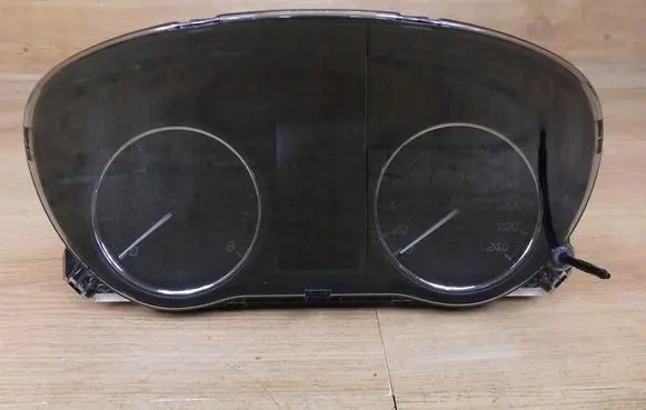 Mitsubishi Outlander Speedometer (instrument cluster) 8100B895