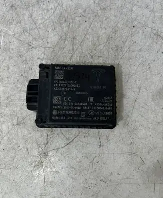Tesla Model Y Distronic sensor radar 110864700D ARS410TL17 4135AARS4B