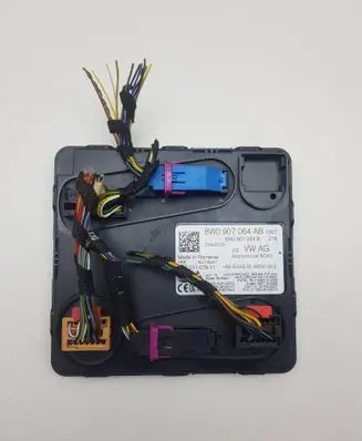 Audi A4 S4 B9 Comfort/convenience module 8W0907064AB 5DK01107911 8W0907064B