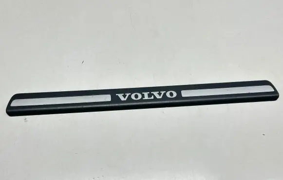 Volvo V70 Front sill trim cover 8659960