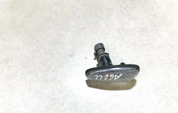 Opel Zafira A Front fender indicator light