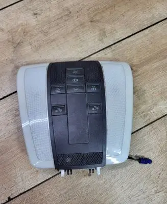 Mercedes-Benz C W204 Front seat light A2049063002 2JM00996625