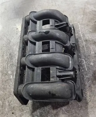 Mercedes-Benz Vito Viano W638 Intake manifold 6110900637