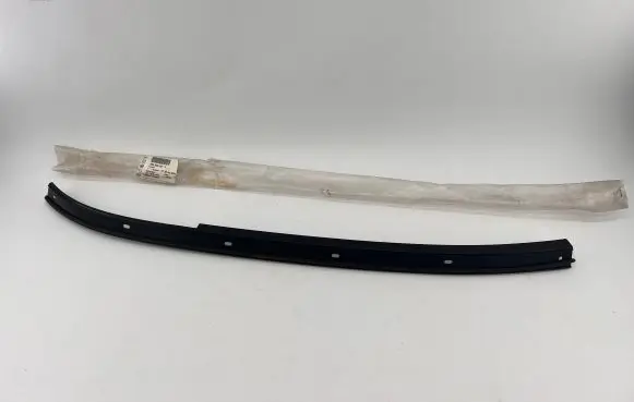 Volkswagen Eos Windshield trim 1Q0845391A DL060440 30062006
