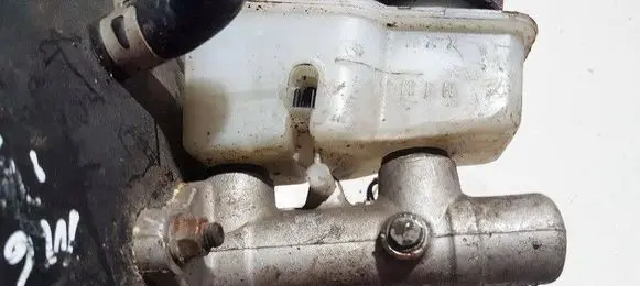 Master brake cylinder