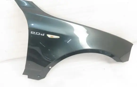 BMW X3 E83 Fender