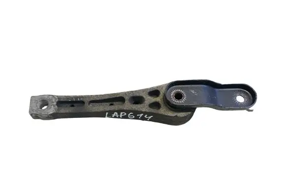 Engine mount bracket
