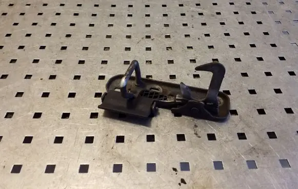 Volkswagen Golf VI Engine bonnet/hood lock/latch loop/hook 