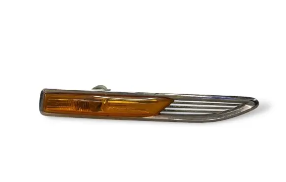 Ford Mondeo MK IV Front fender indicator light 7S7113K354AD