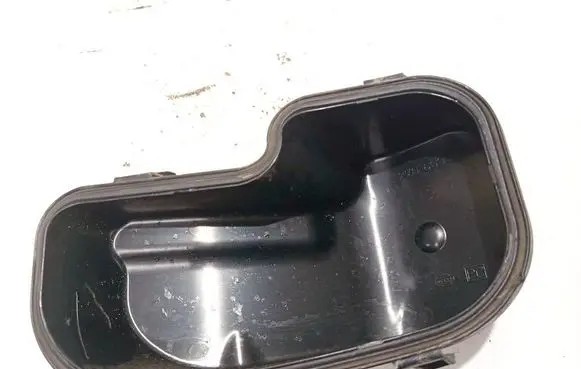Ford Focus C-MAX Headlight/headlamp dust cover 270609